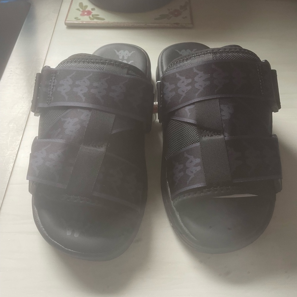 Kappa slides, never worn, got the wrong size and they don’t do returns